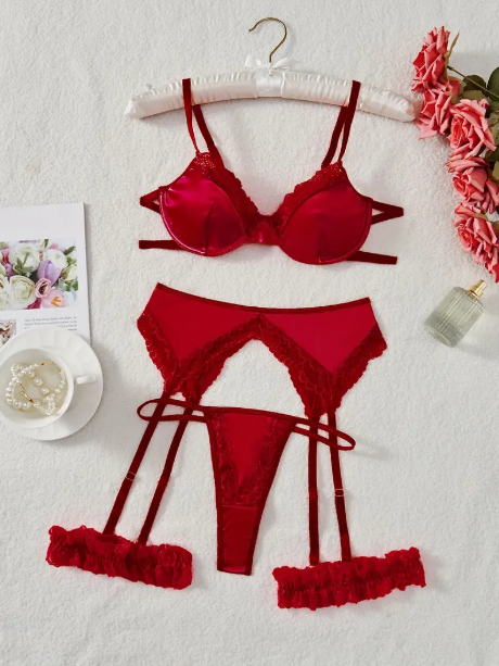 Ensemble de lingerie en satin tendance pour l'automne et l'hiver, comprenant un soutien-gorge en dentelle, un string, des porte-jarretelles, et deux anneaux de pied